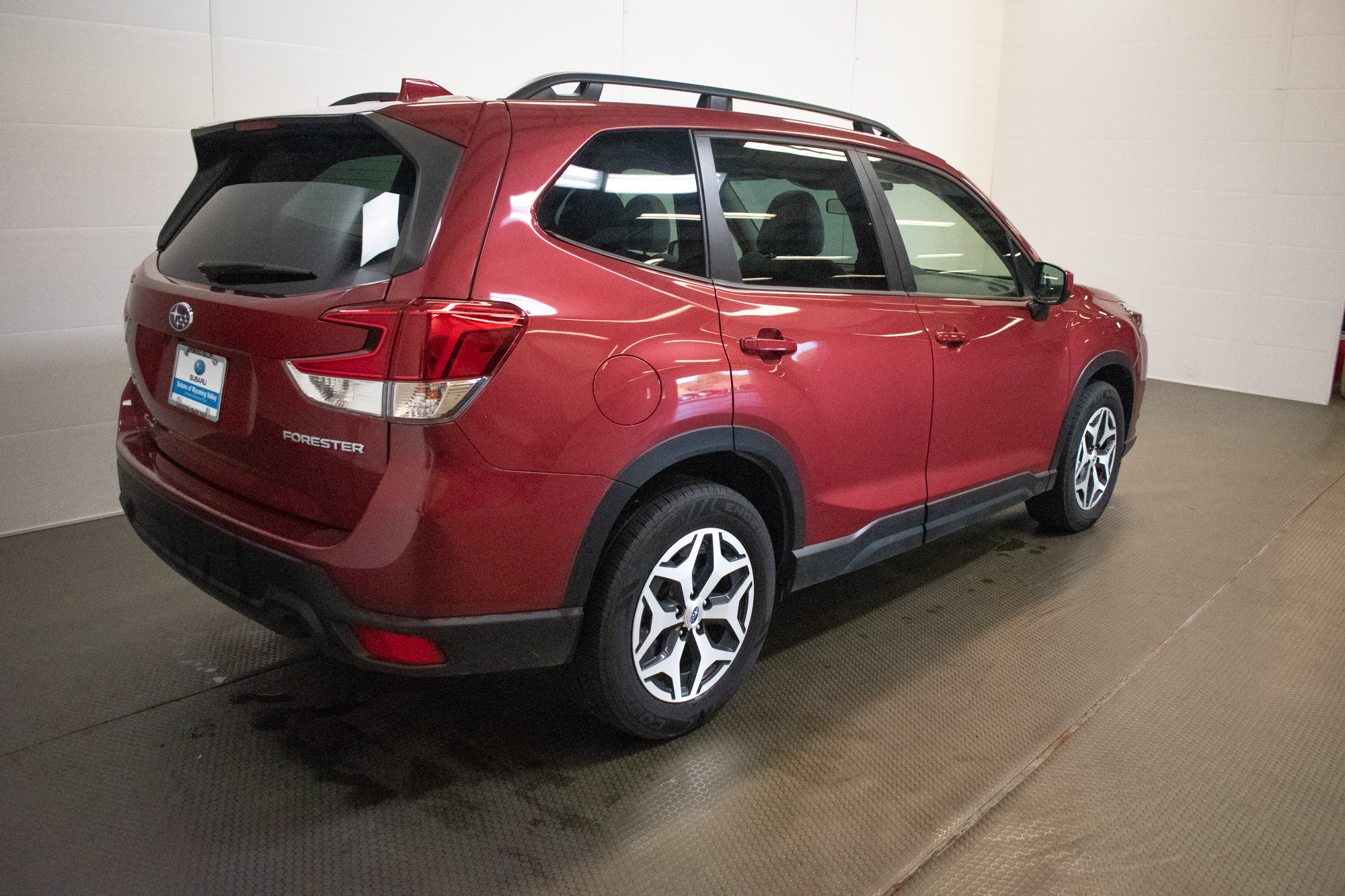 Used 2023 Subaru Forester Premium AWD/4WD image 4