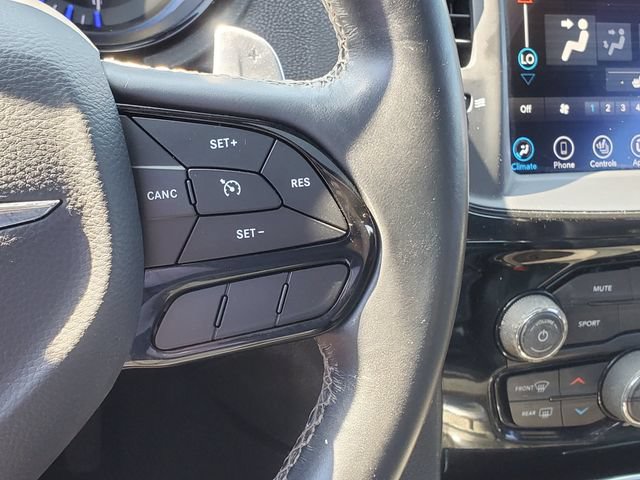 Used 2017 Chrysler 300 S AWD/4WD image 16