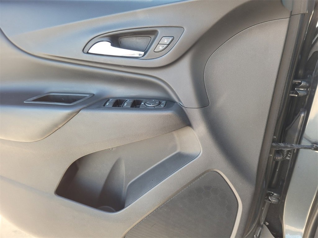 Used 2018 Chevrolet Equinox LT image 22