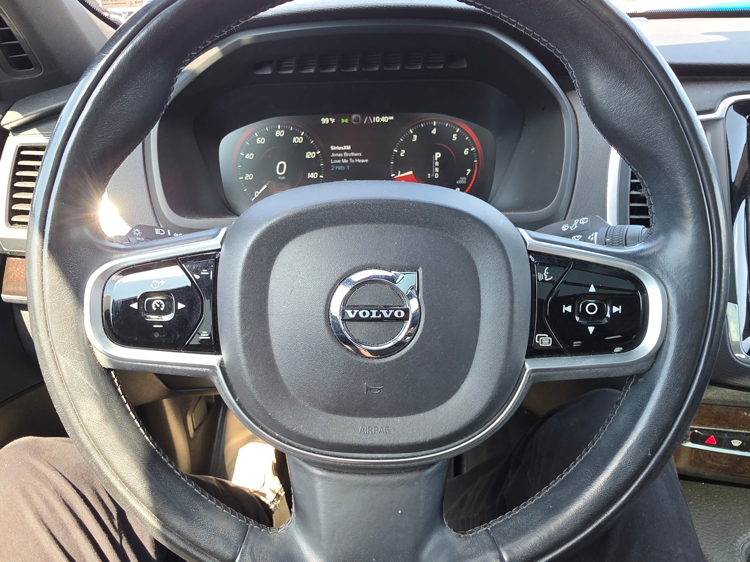 Used 2018 Volvo XC90 T6 Momentum w/ Protection Package AWD/4WD image 14