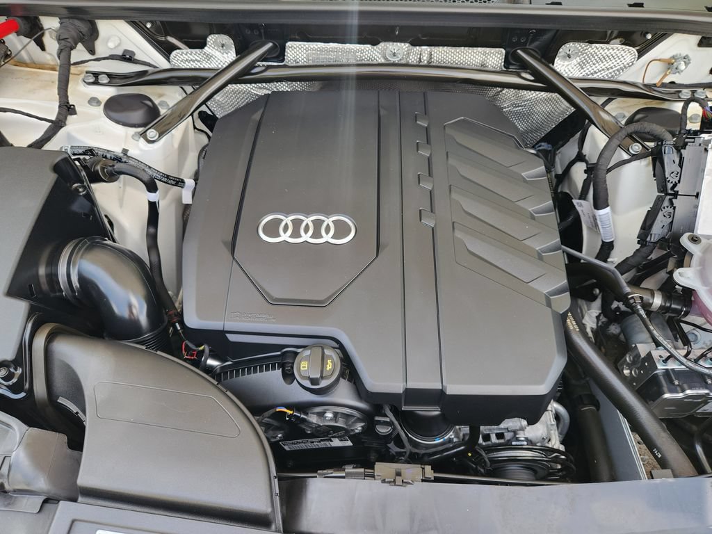 Certified 2024 Audi Q5 2.0T Premium w/ Summer of Audi Package AWD/4WD image 37