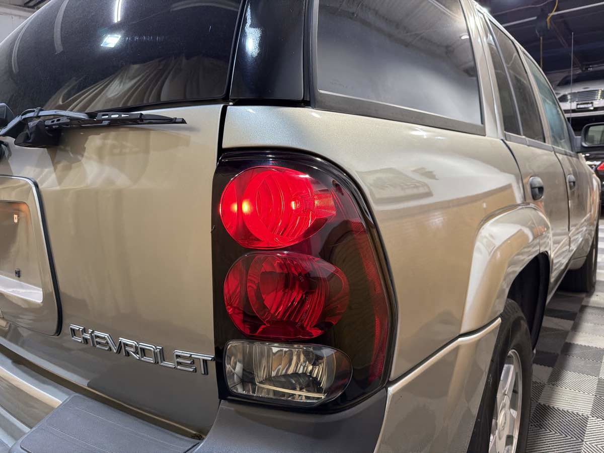 Used 2003 Chevrolet TrailBlazer LT image 10