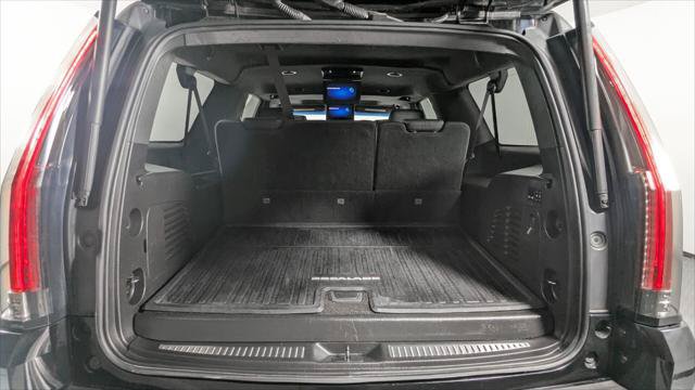 Used 2017 Cadillac Escalade ESV Platinum AWD/4WD image 15