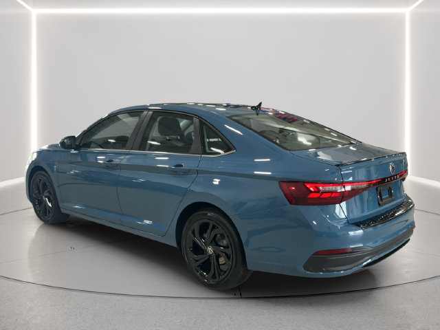 New 2027 Volkswagen Jetta SE FWD image 3