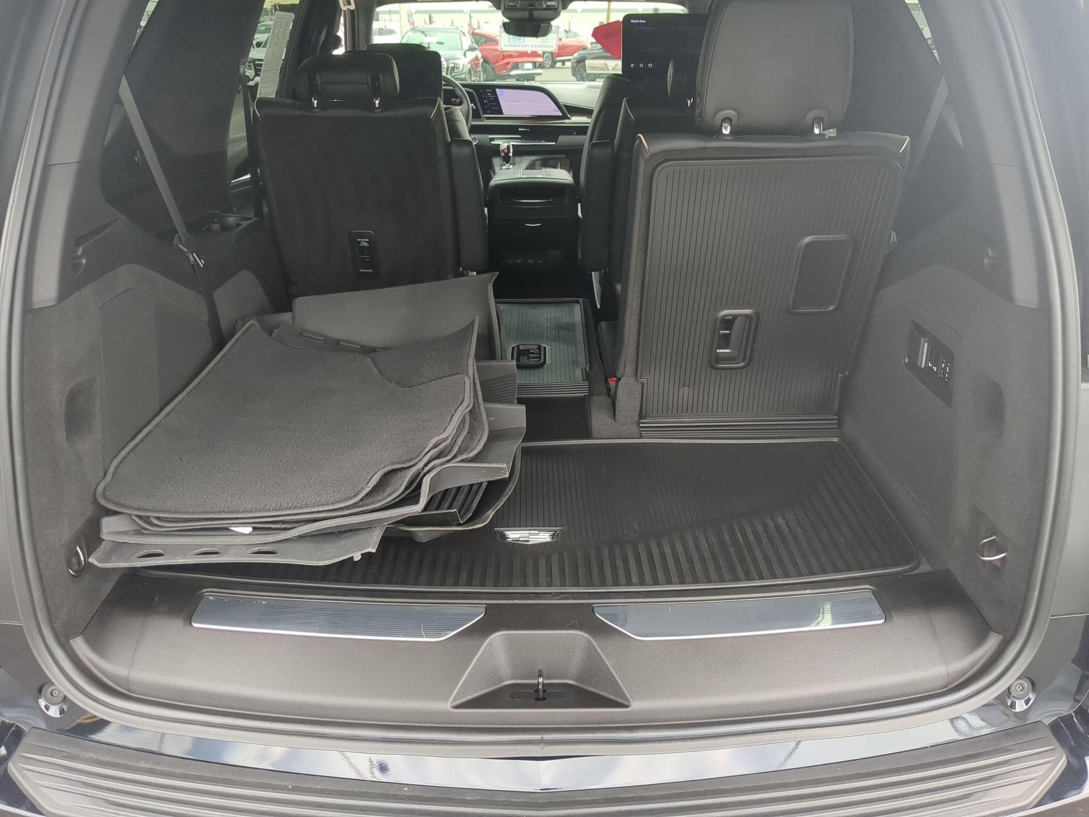 Certified 2023 Cadillac Escalade Premium Luxury Platinum AWD/4WD image 25