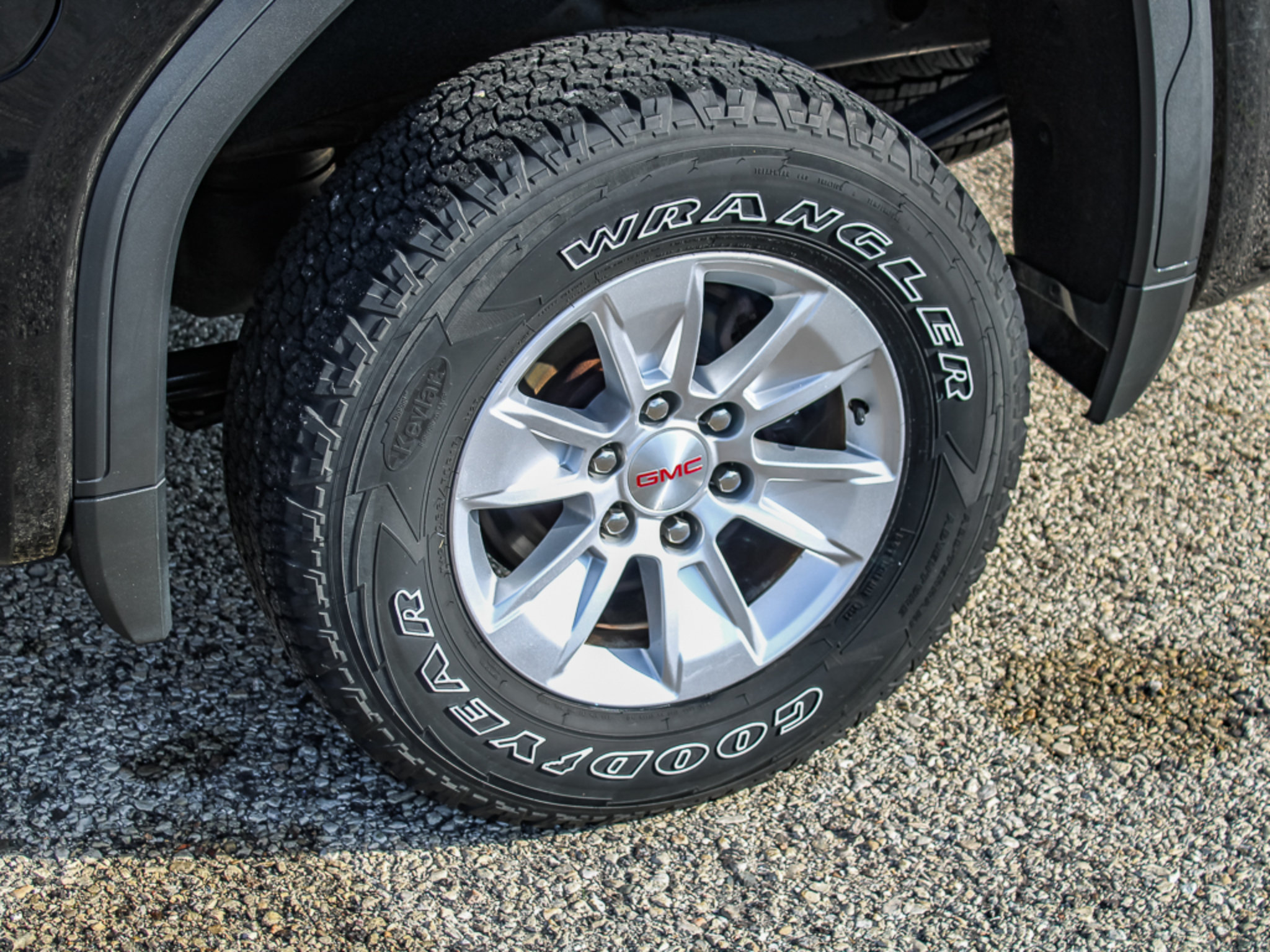 Used 2019 GMC Sierra 1500 SLE w/ SLE Value Package AWD/4WD image 16