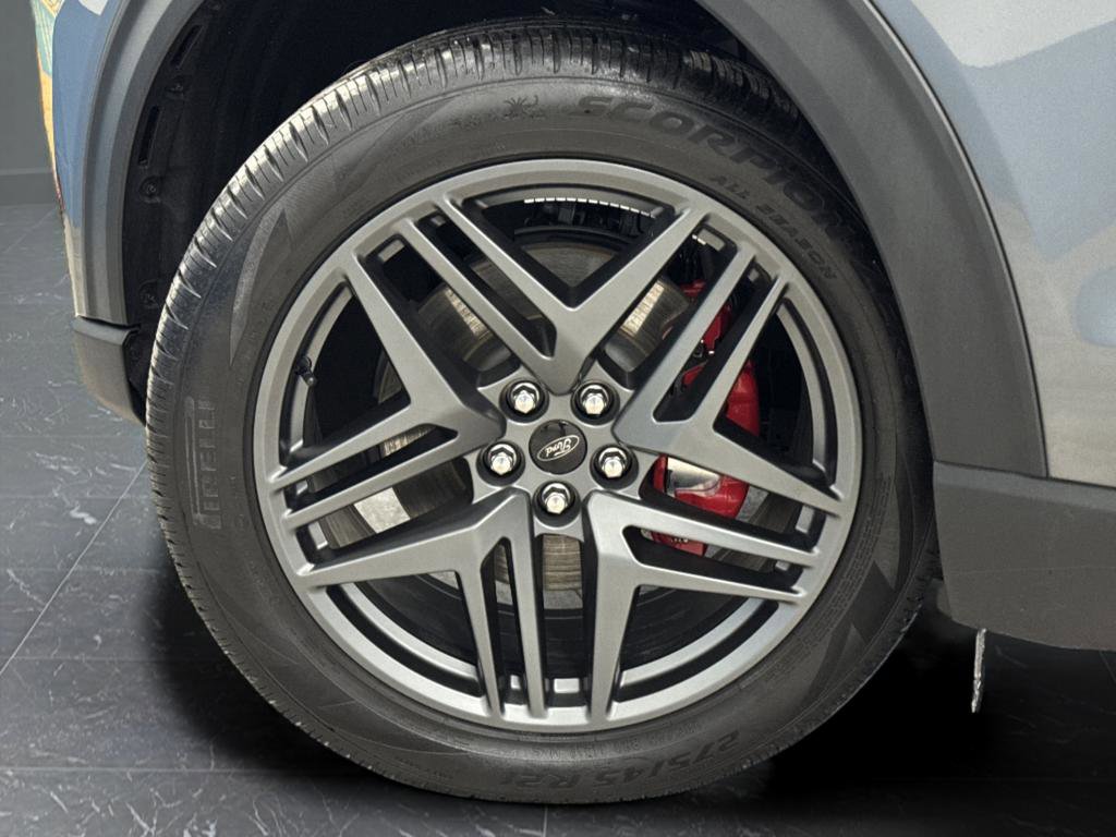 Used 2025 Ford Explorer ST-Line w/ Premium Package image 41