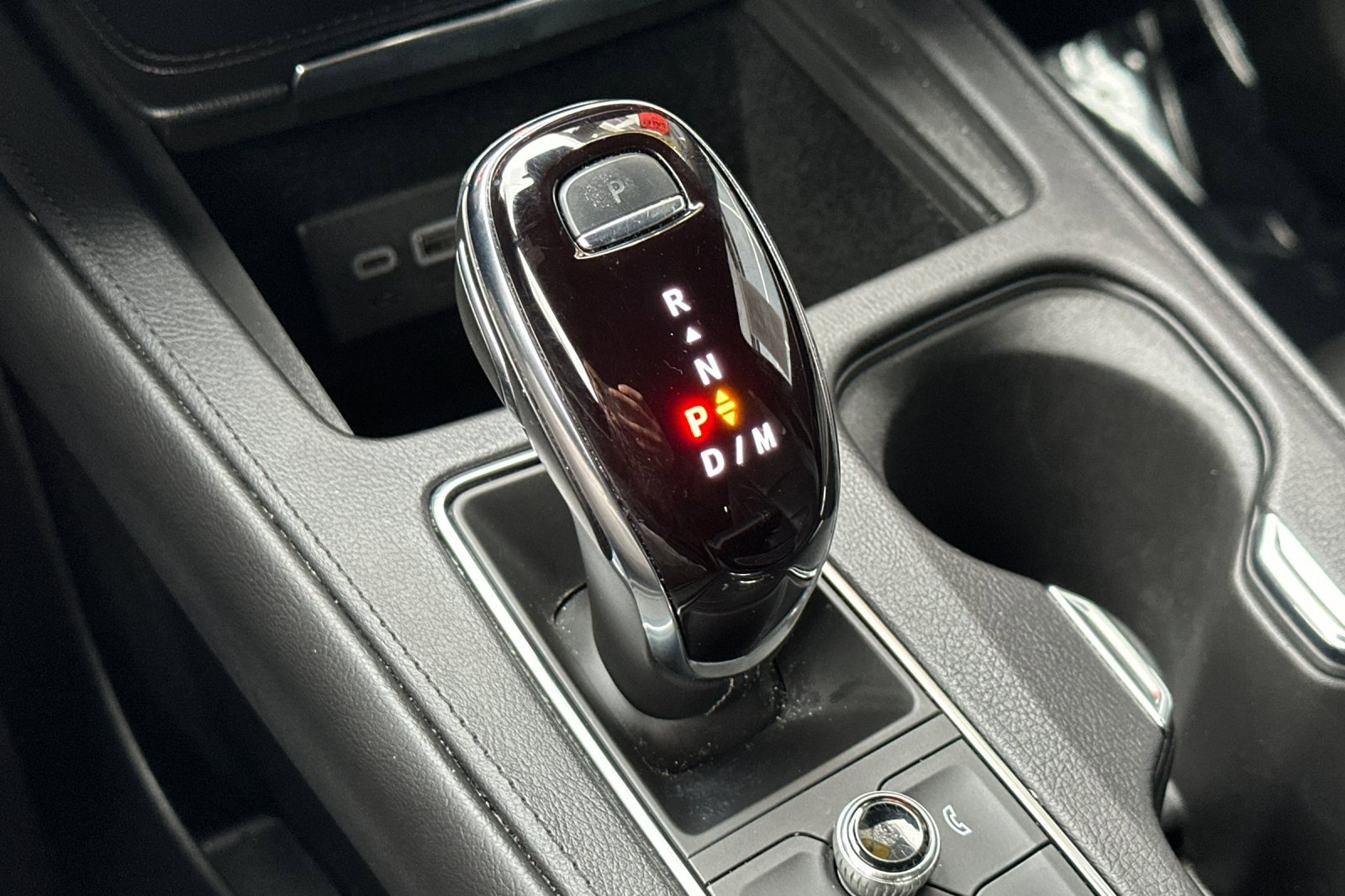 Used 2024 Cadillac XT4 Premium Luxury image 28