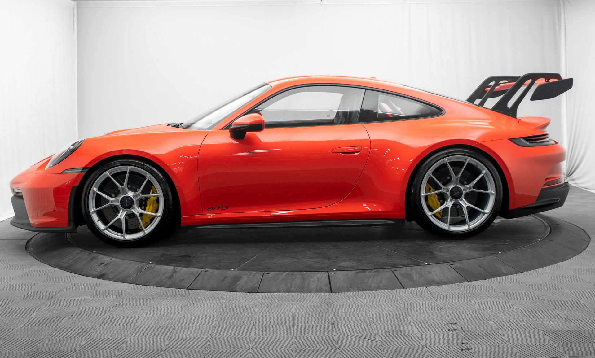 Used 2022 Porsche 911 GT3 RWD image 6