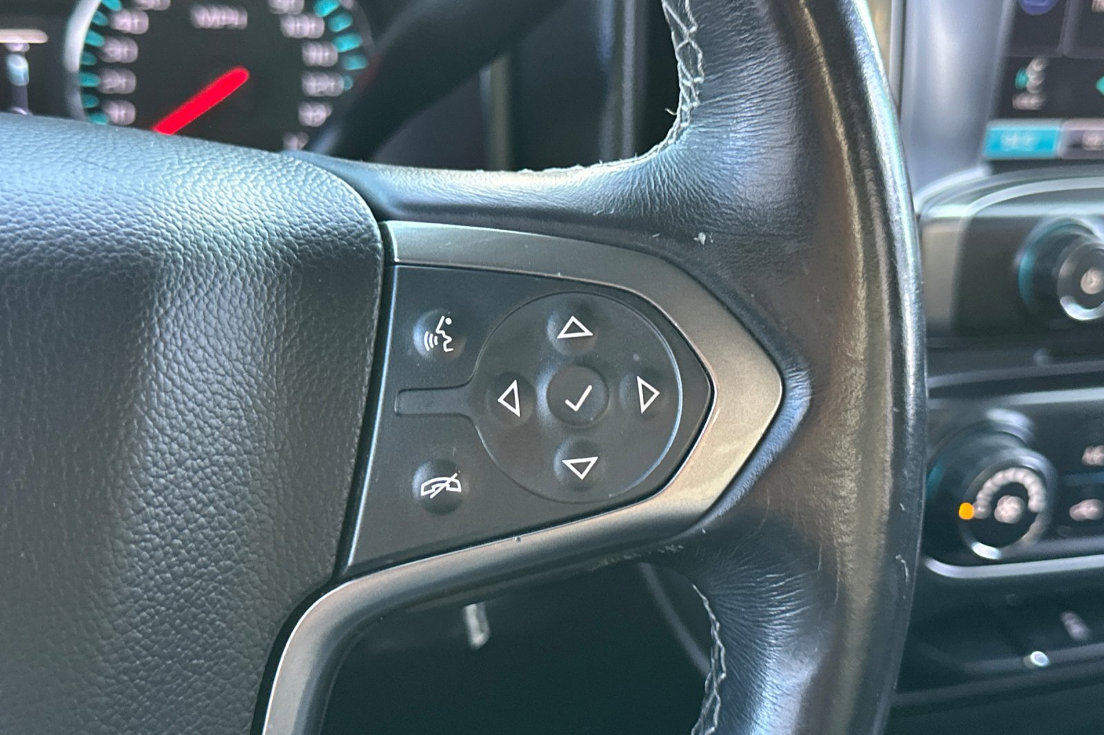 Used 2016 Chevrolet Silverado 1500 LT w/ LT Convenience Package image 34