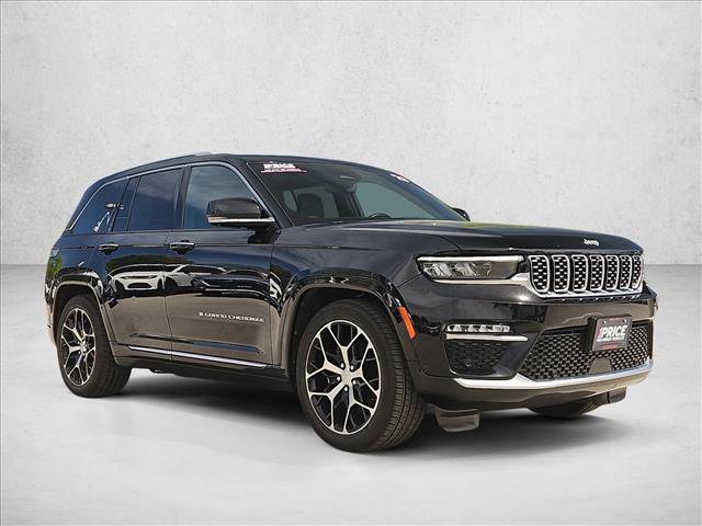 Used 2023 Jeep Grand Cherokee Summit AWD/4WD image 3