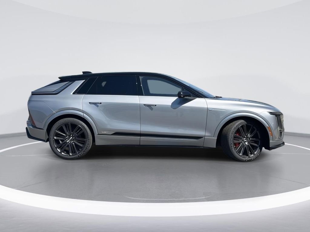 New 2026 Cadillac Lyriq V image 2