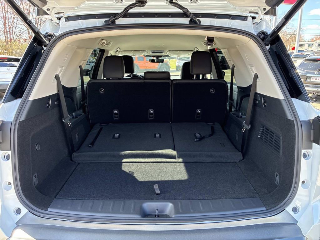 New 2026 Nissan Pathfinder SL AWD/4WD image 4