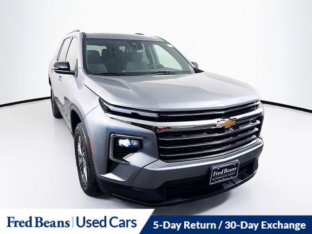 Used 2025 Chevrolet Traverse LT