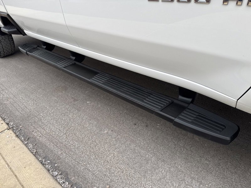 Used 2024 Chevrolet Silverado 2500 Custom w/ Custom Value Package image 10