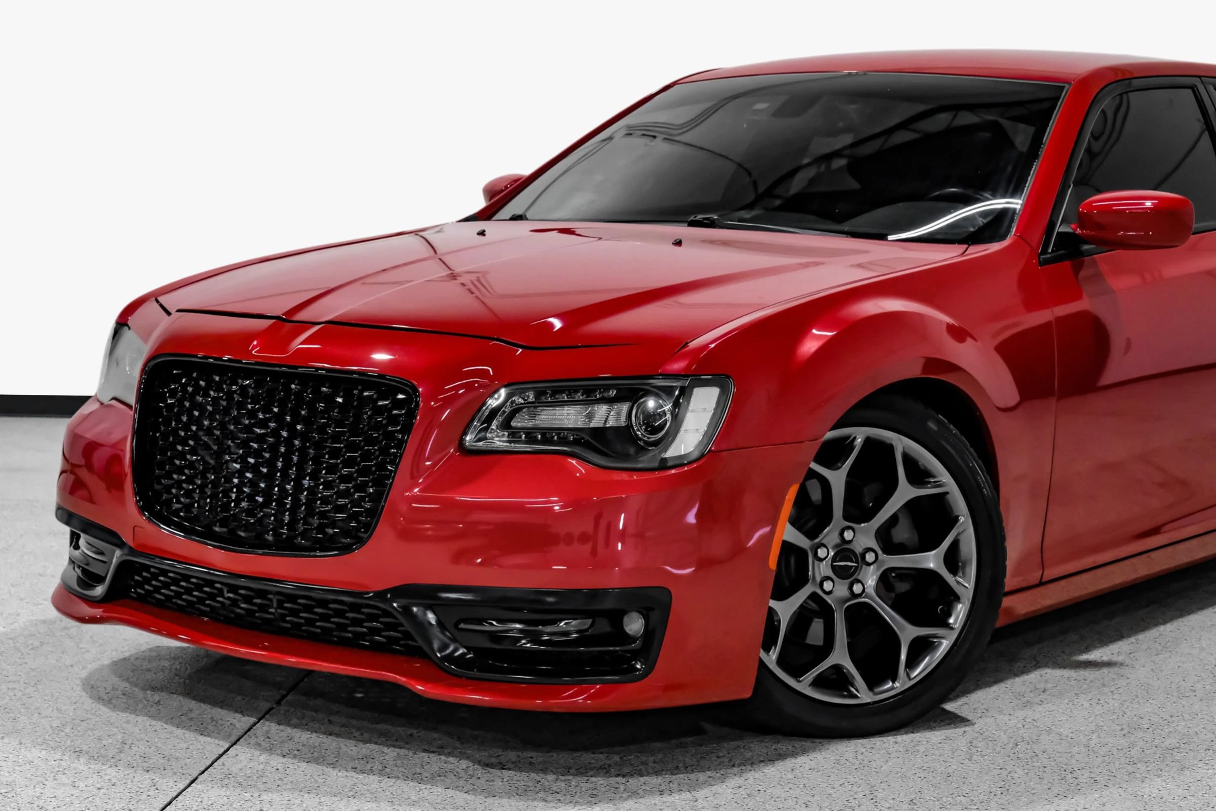 Used 2015 Chrysler 300 S RWD image 12