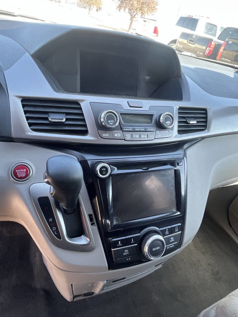 Used 2017 Honda Odyssey SE image 16