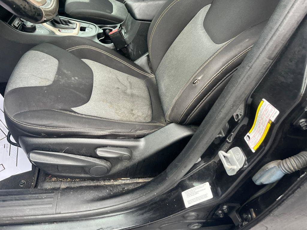 Used 2014 Jeep Cherokee Latitude image 15