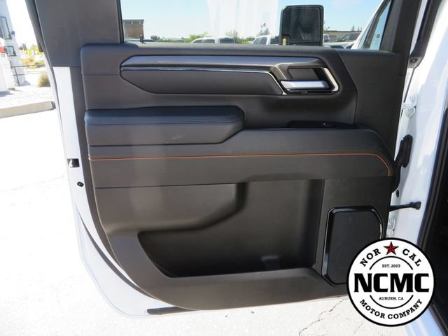 Used 2025 GMC Sierra 2500 AT4 AWD/4WD image 38