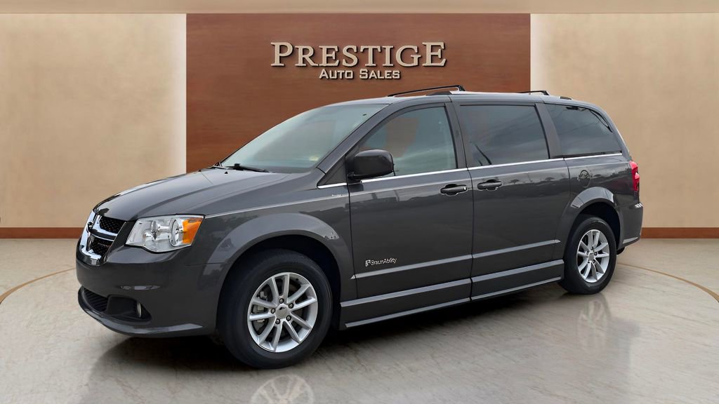 Used 2020 Dodge Grand Caravan SXT image 24
