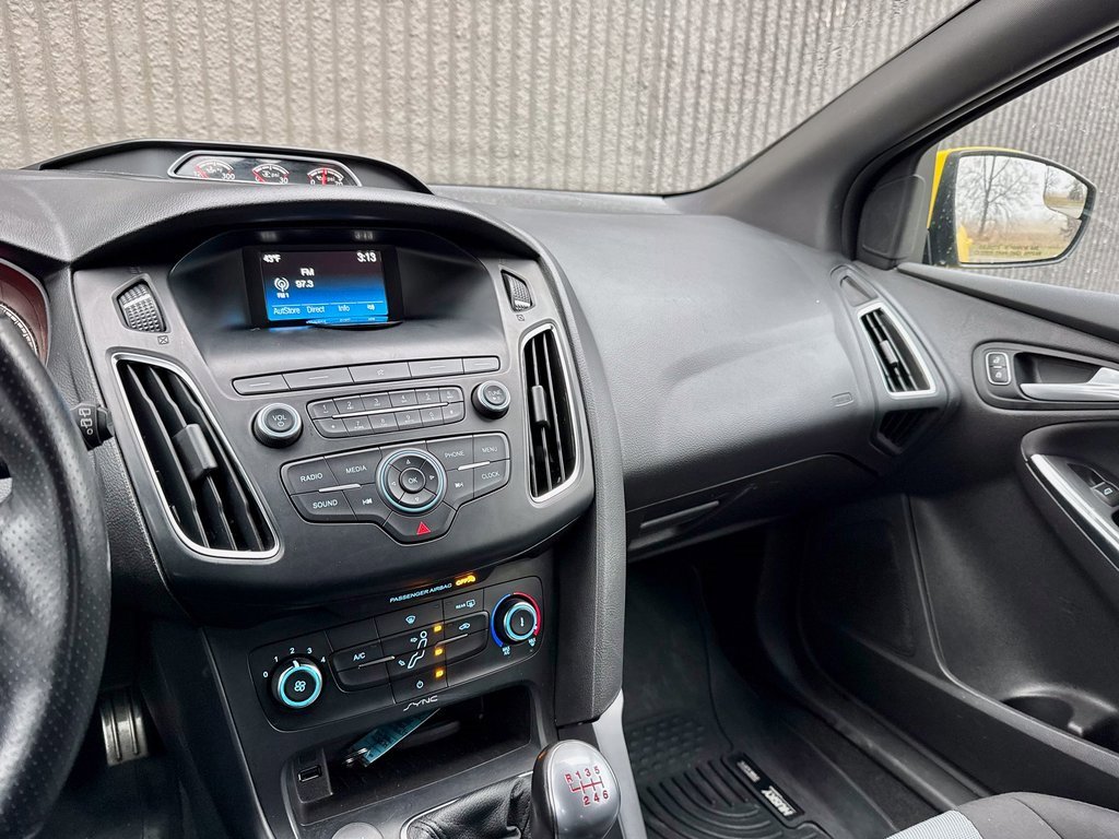 Certified 2018 Ford Focus ST image 20