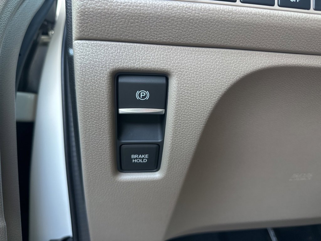 Used 2018 Honda Odyssey Elite image 24