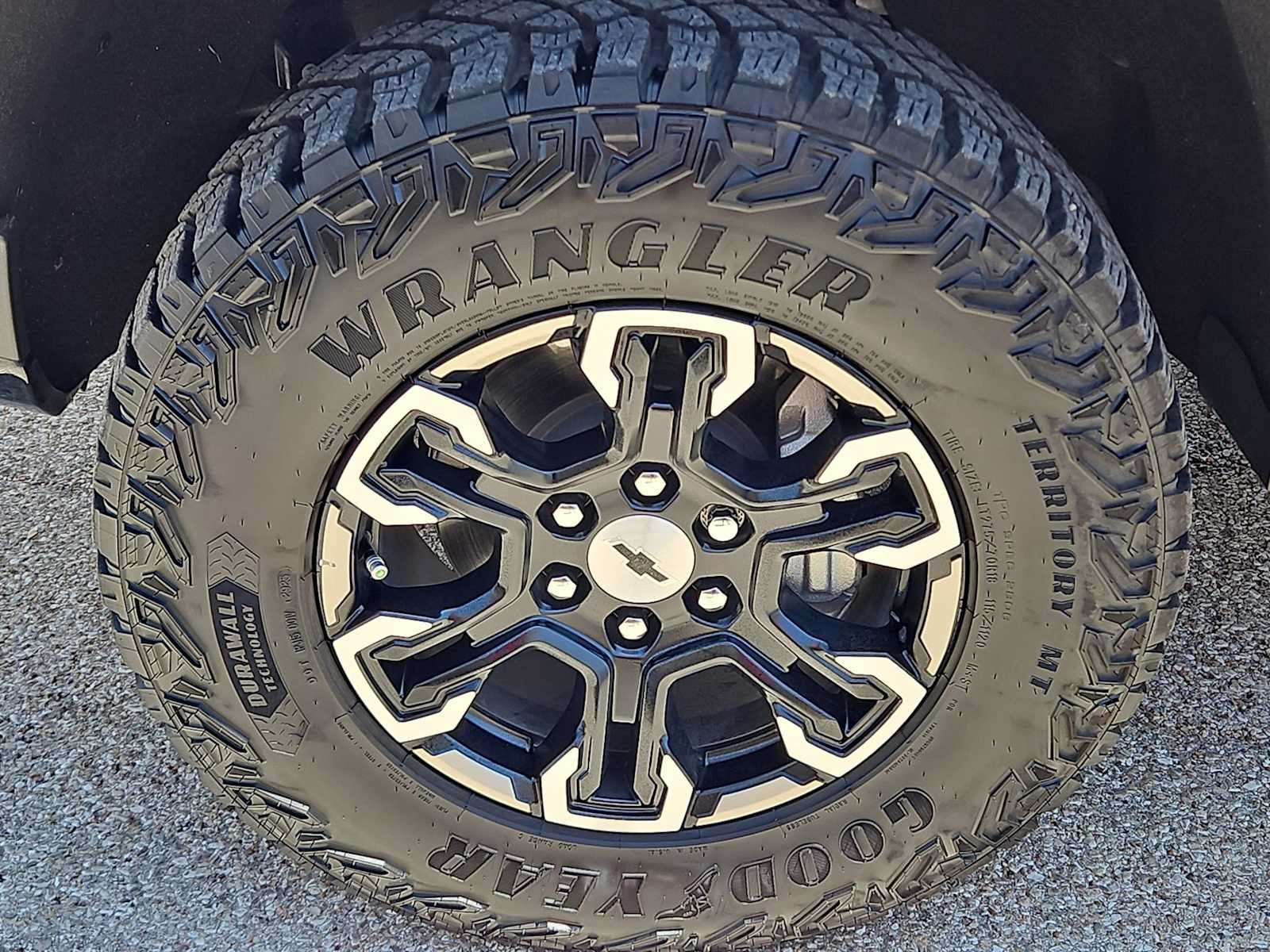 Used 2026 Chevrolet Silverado 1500 ZR2 AWD/4WD image 12