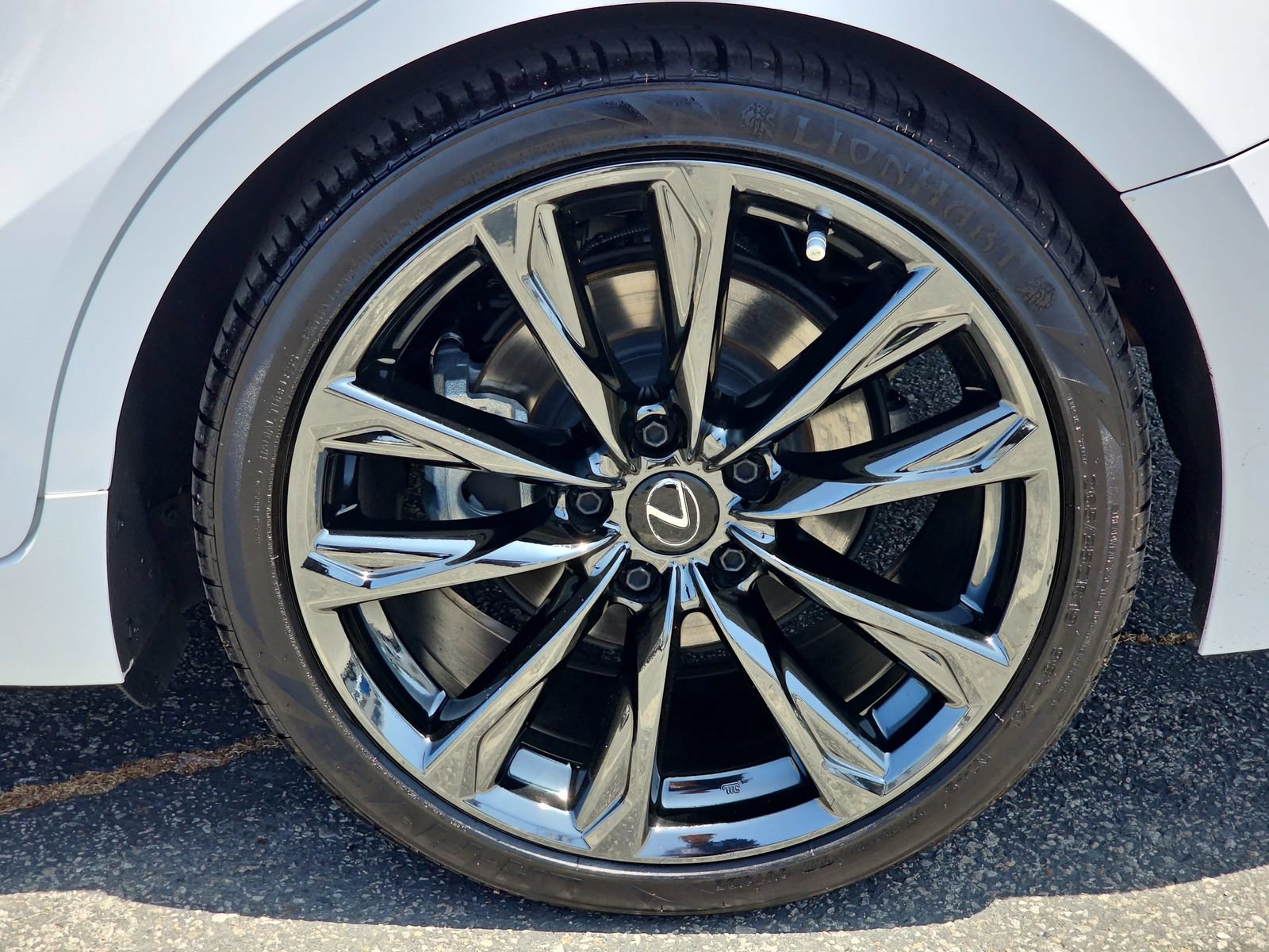 Used 2025 Lexus IS 350 F Sport RWD image 31