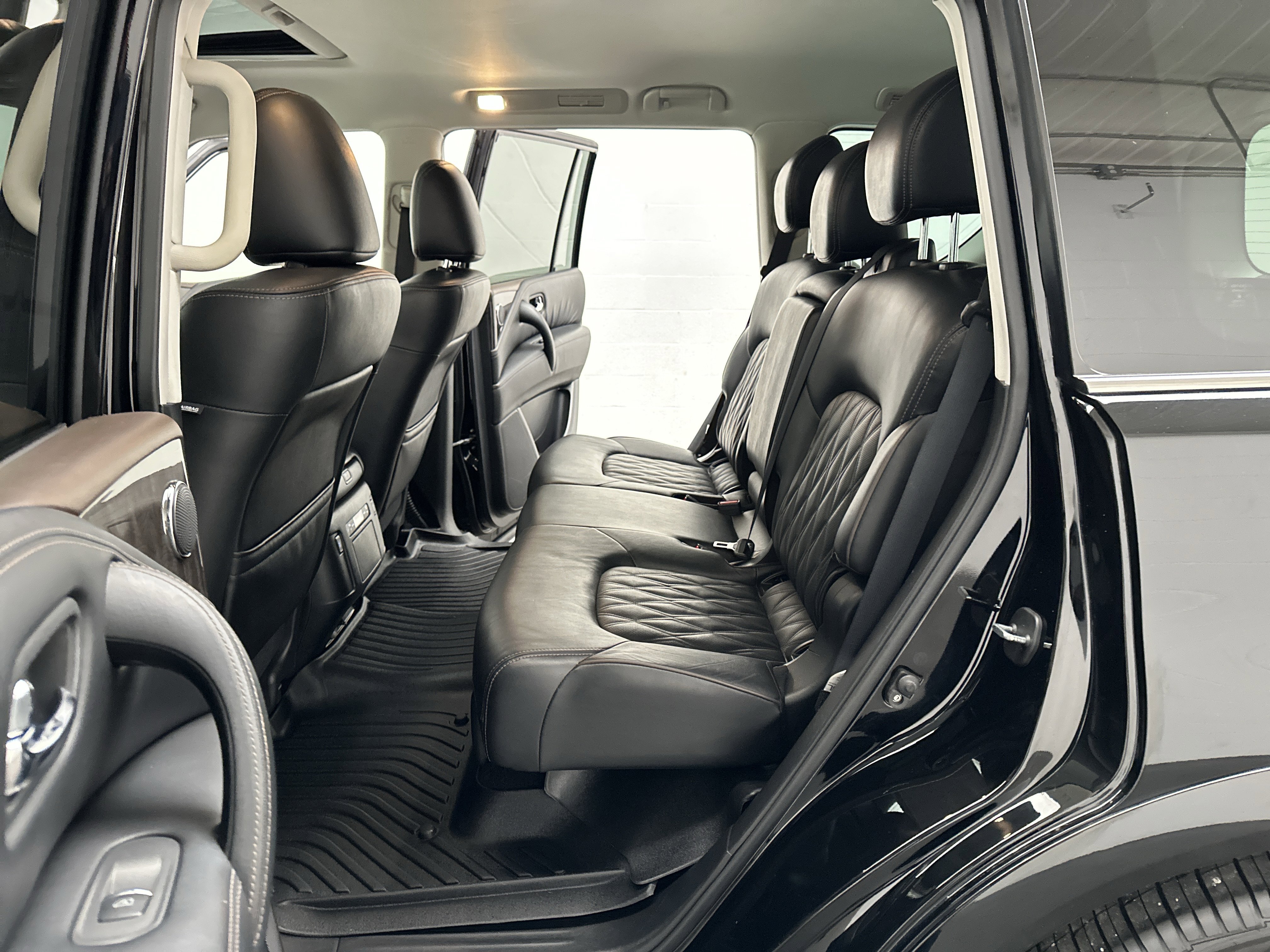 Used 2023 Nissan Armada Platinum image 25