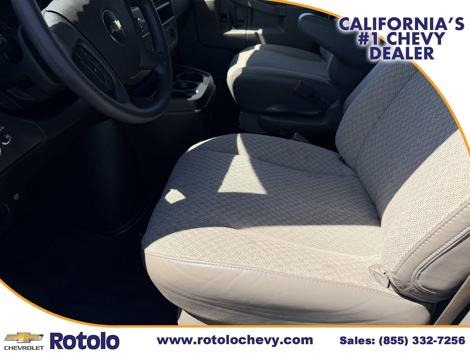 Used 2024 Chevrolet Express 3500 LT w/ LT Preferred Equipment Group RWD image 14