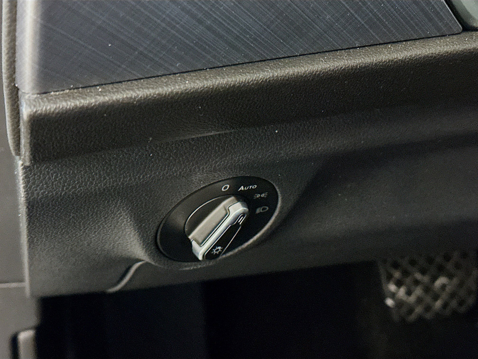 Used 2024 Volkswagen Jetta SE image 17