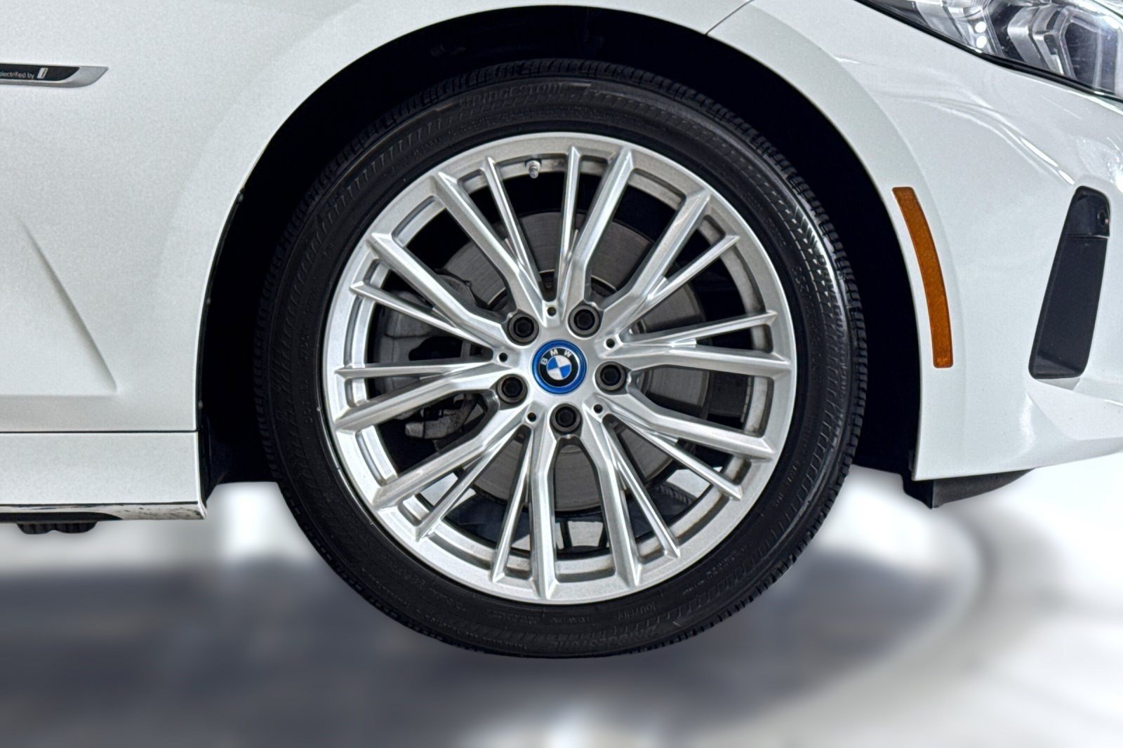 Used 2023 BMW 330e w/ Premium Package RWD image 12
