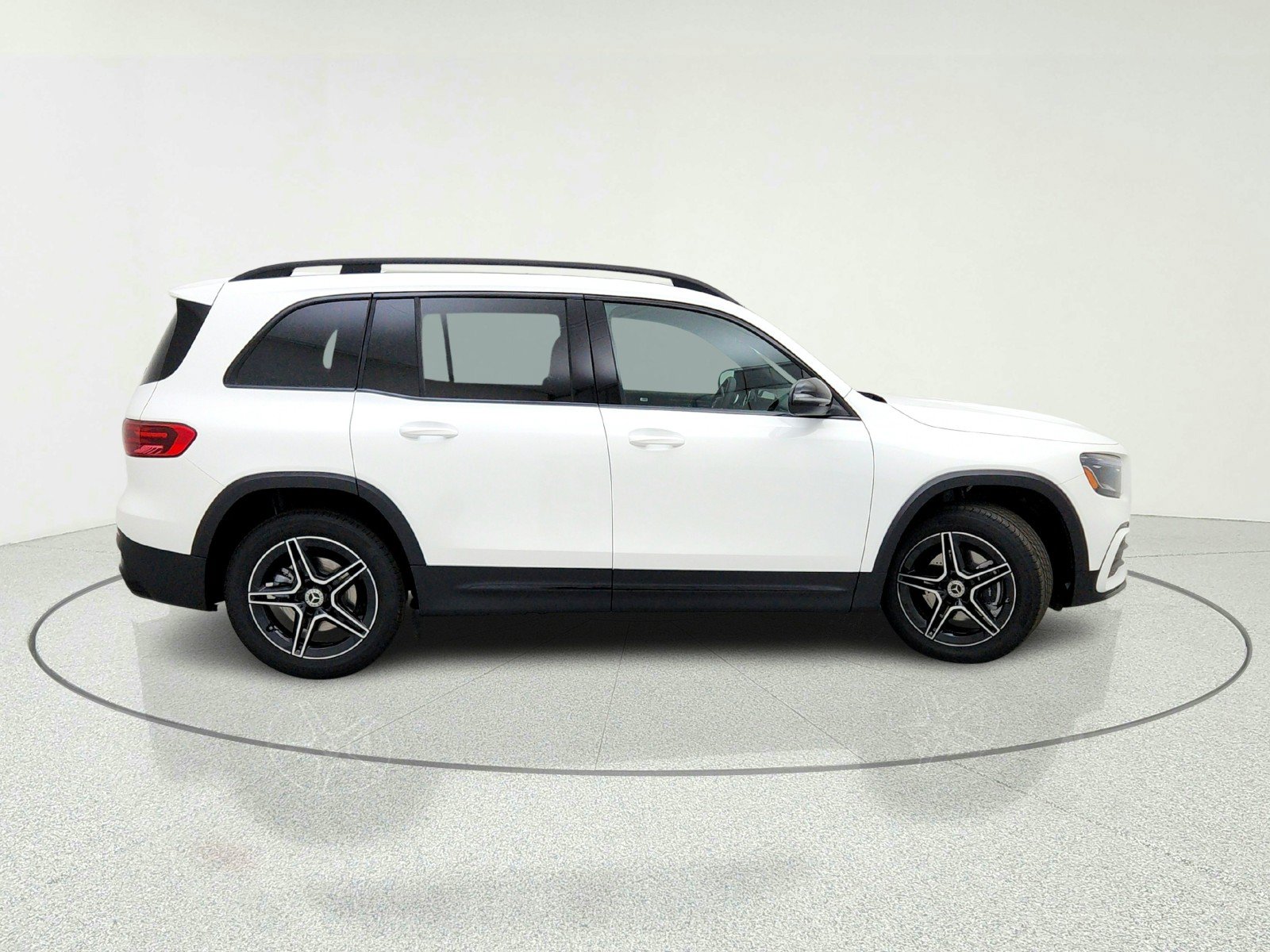 New 2026 Mercedes-Benz GLB 250 image 7