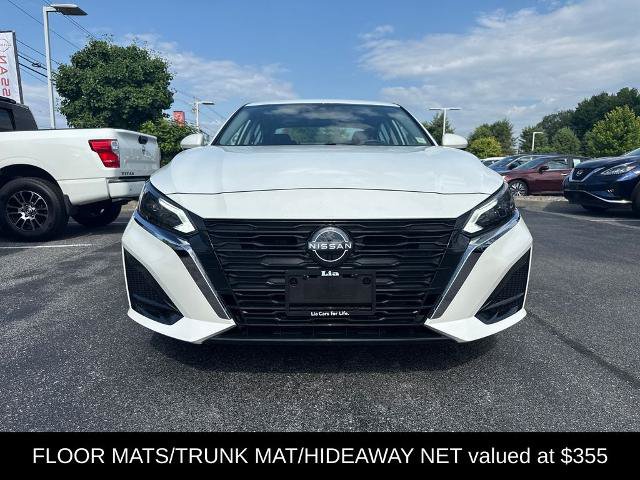 Certified 2023 Nissan Altima 2.5 SV w/ SV Premium Package AWD/4WD image 3