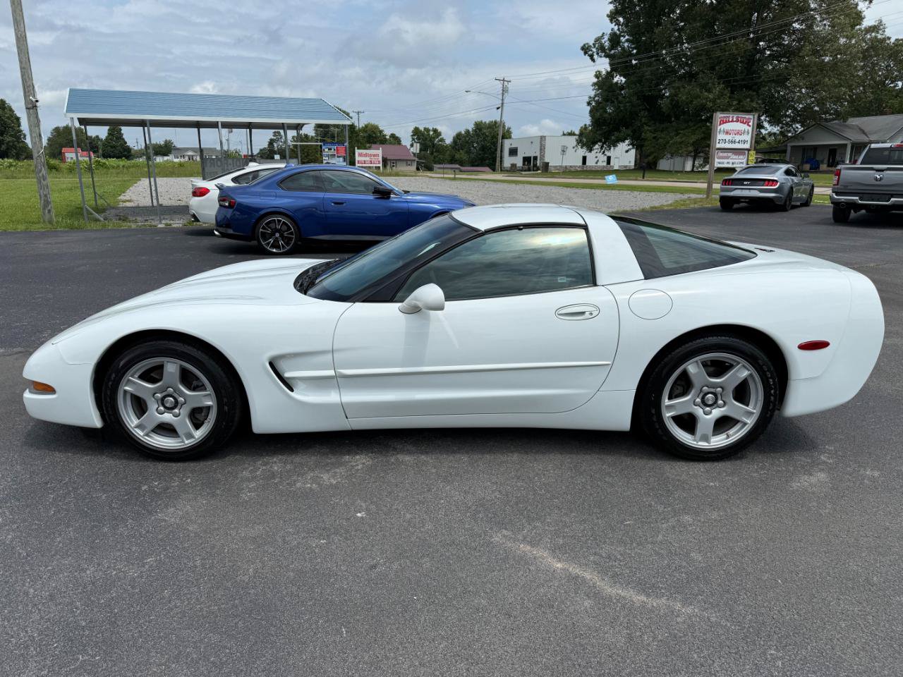 Used 1998 Chevrolet Corvette Coupe RWD image 6
