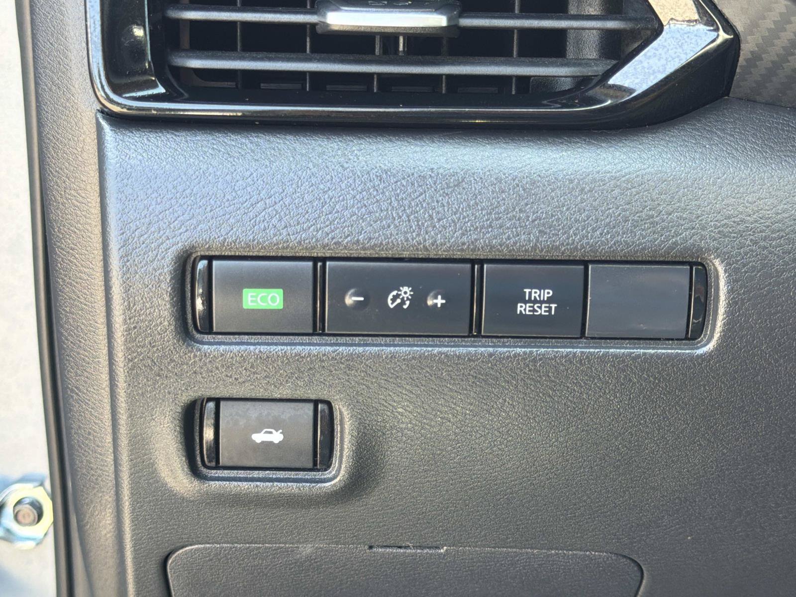Used 2024 Nissan Sentra SV FWD image 16