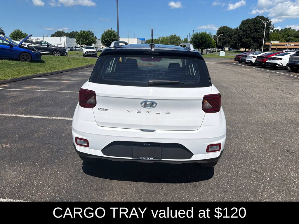 Certified 2023 Hyundai Venue Limited FWD image 4