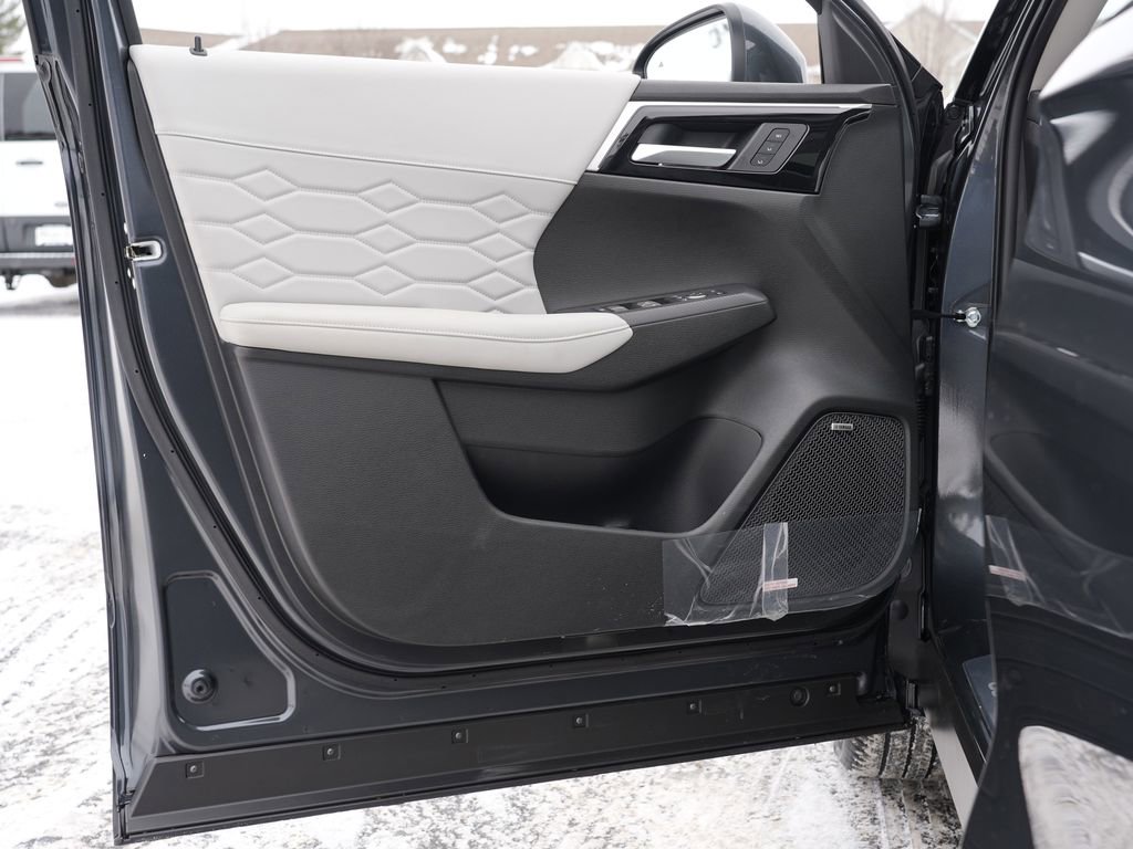 New 2026 Mitsubishi Outlander SEL image 14