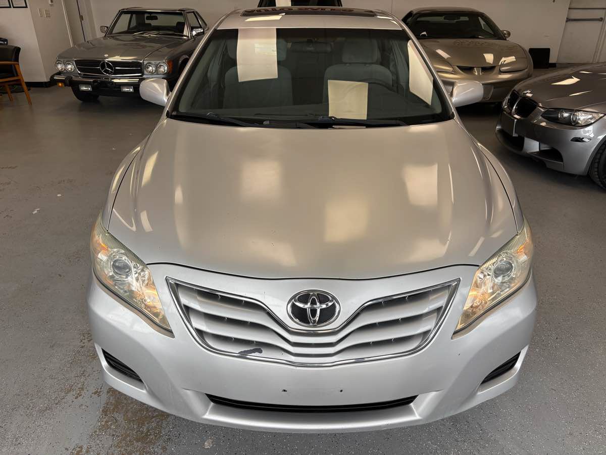 Used 2011 Toyota Camry LE w/ LE Extra-Value Pkg FWD image 6
