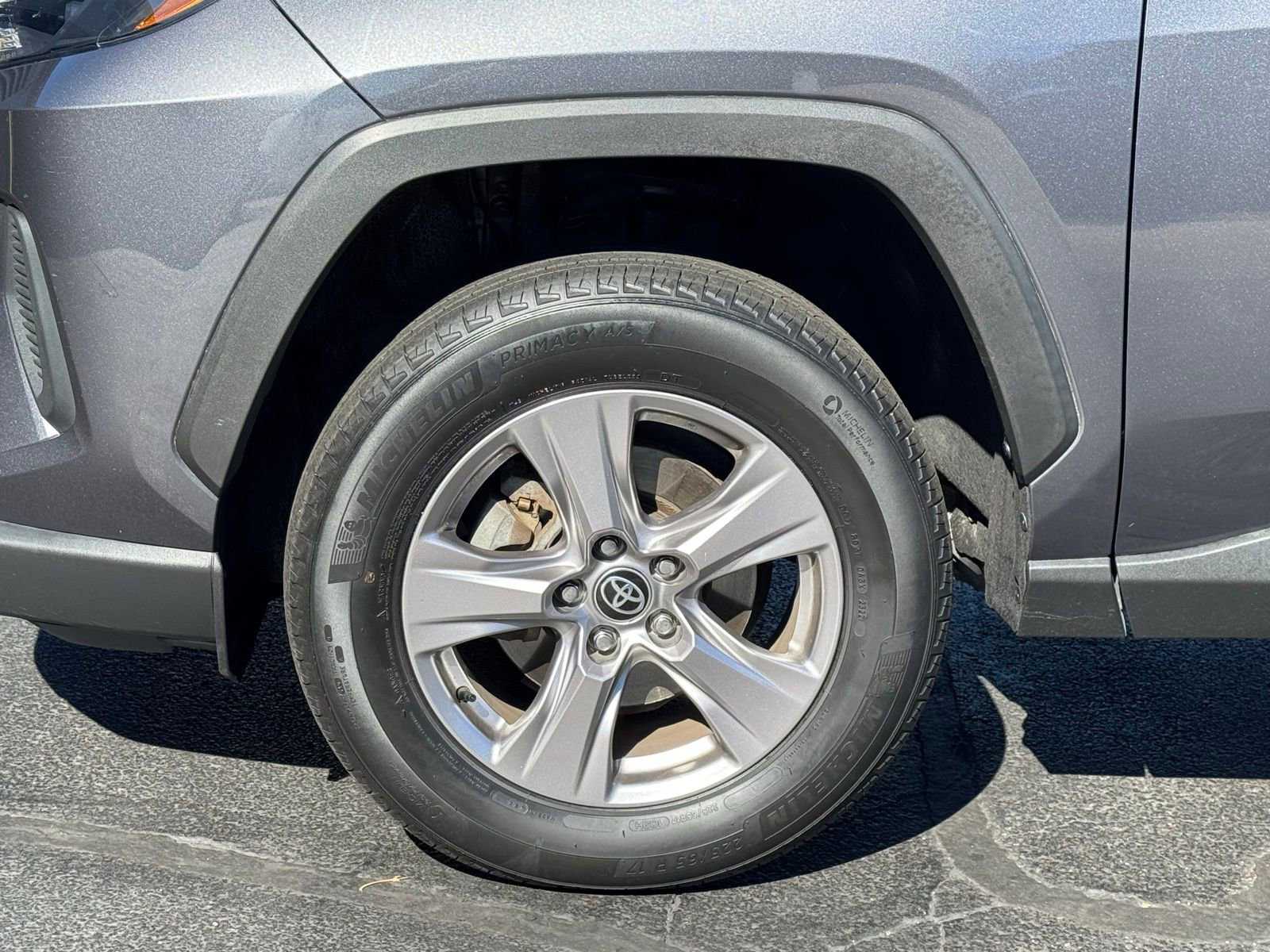 Used 2022 Toyota RAV4 XLE AWD/4WD image 48