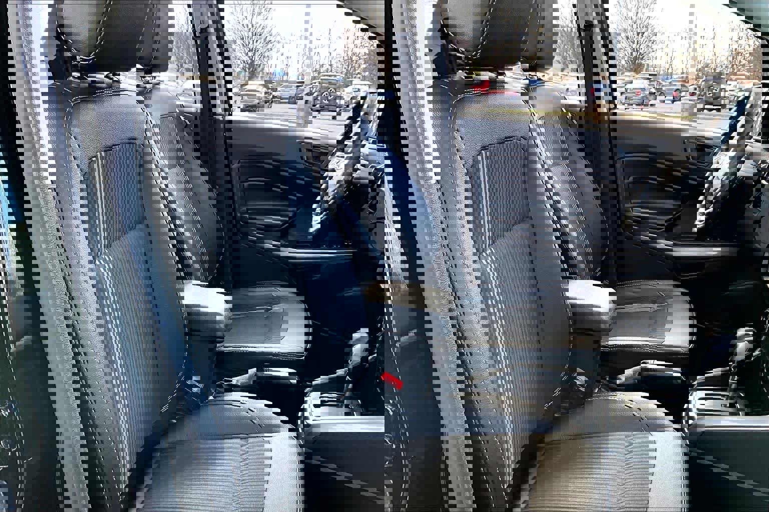 Used 2020 Ford EcoSport SES image 9