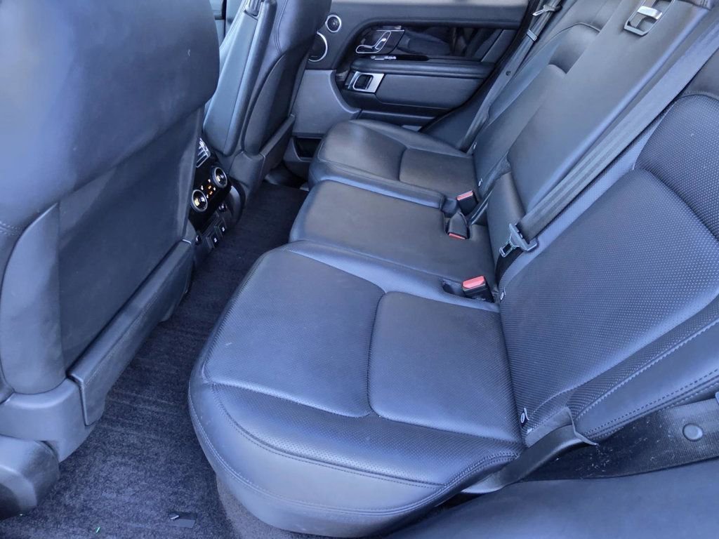 Used 2020 Land Rover Range Rover HSE image 9