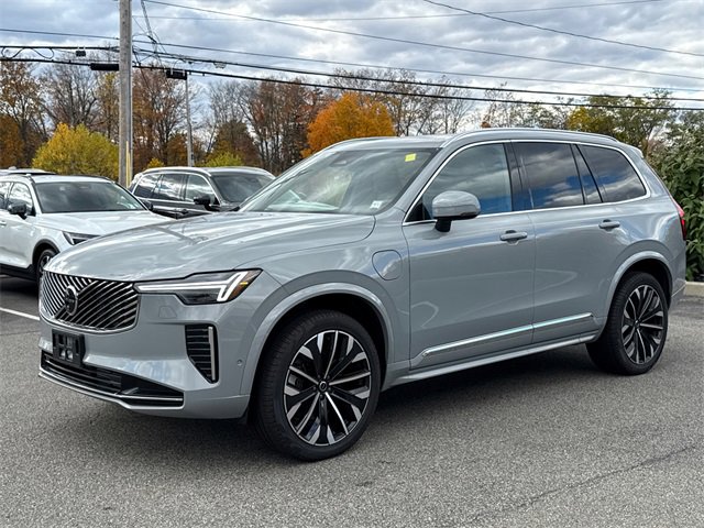 New 2026 Volvo XC90 T8 Plus image 5