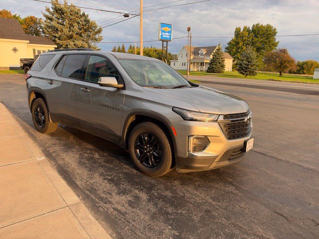 Used 2023 Chevrolet Traverse LT w/ Midnight/Sport Edition AWD/4WD image 5
