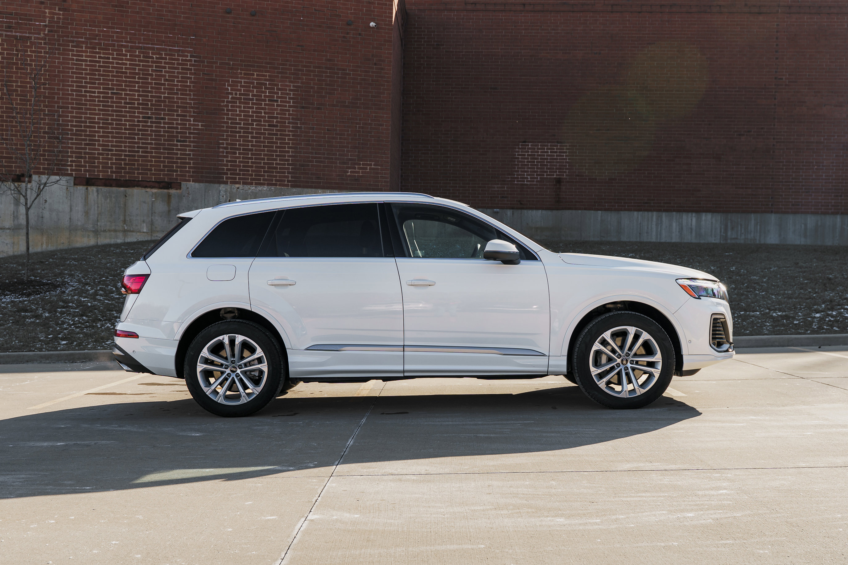 Certified 2025 Audi Q7 3.0T Premium Plus image 3