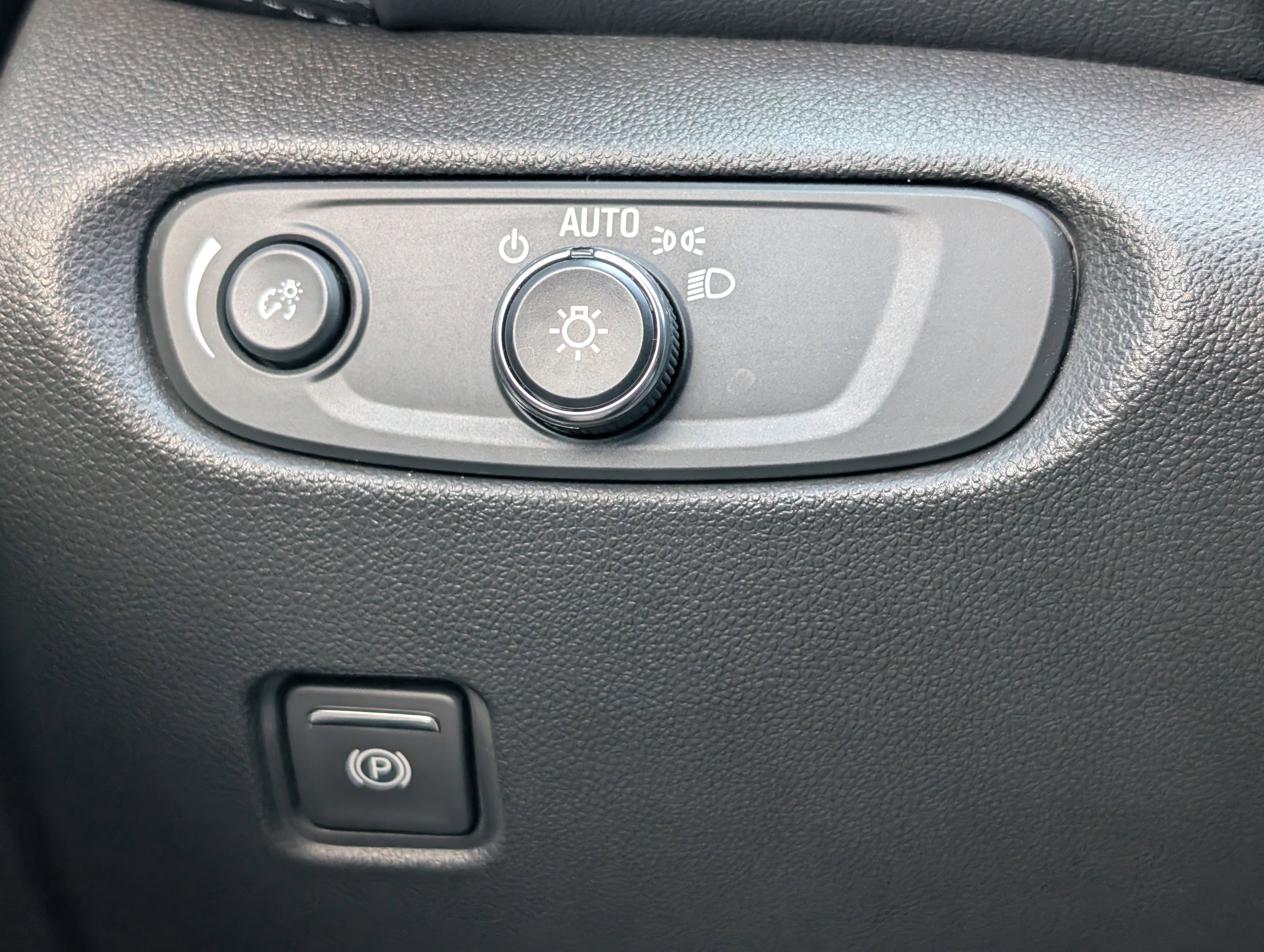 Used 2022 Chevrolet Blazer LT image 23