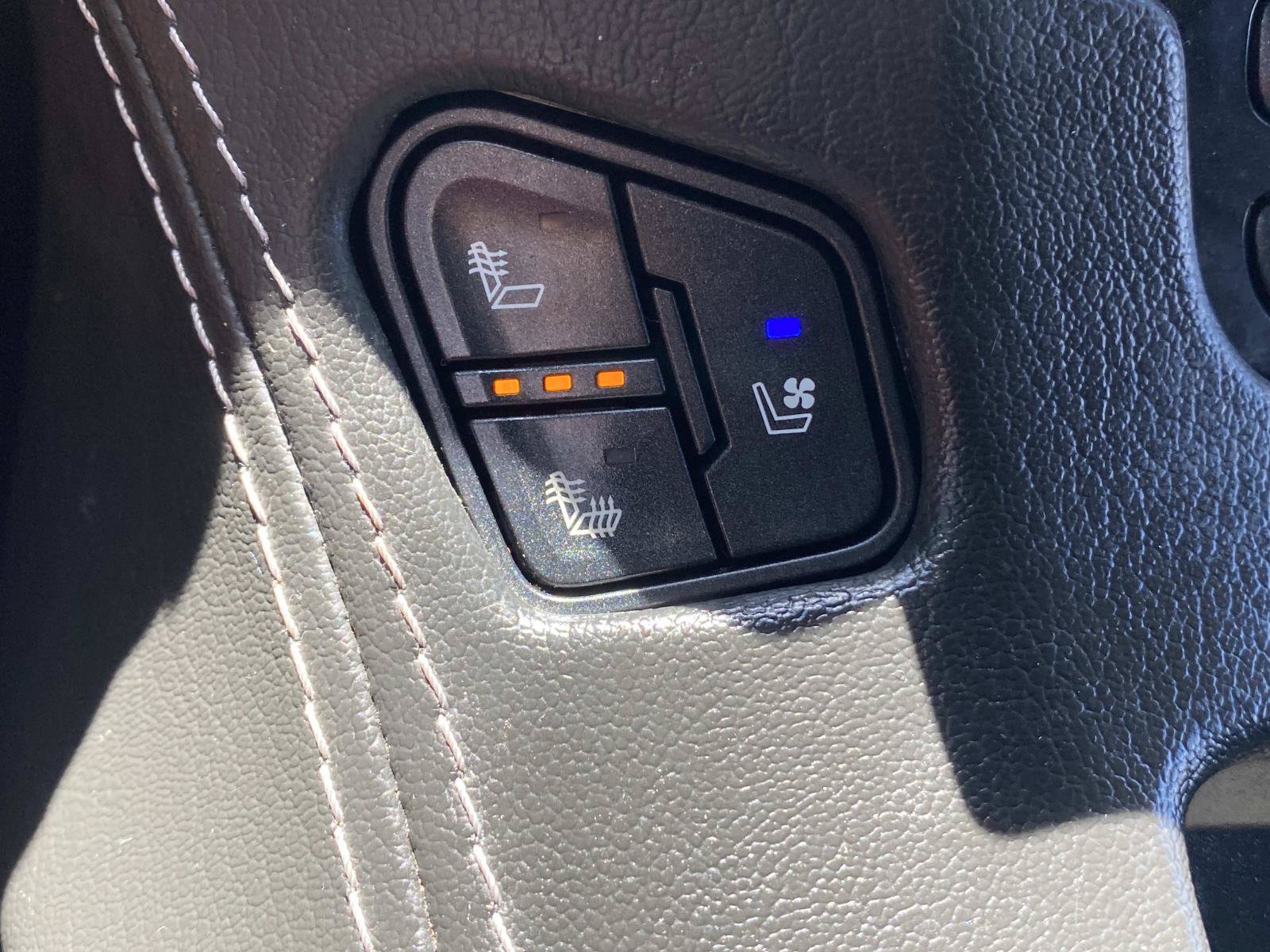 Used 2018 GMC Yukon XL SLT RWD image 24