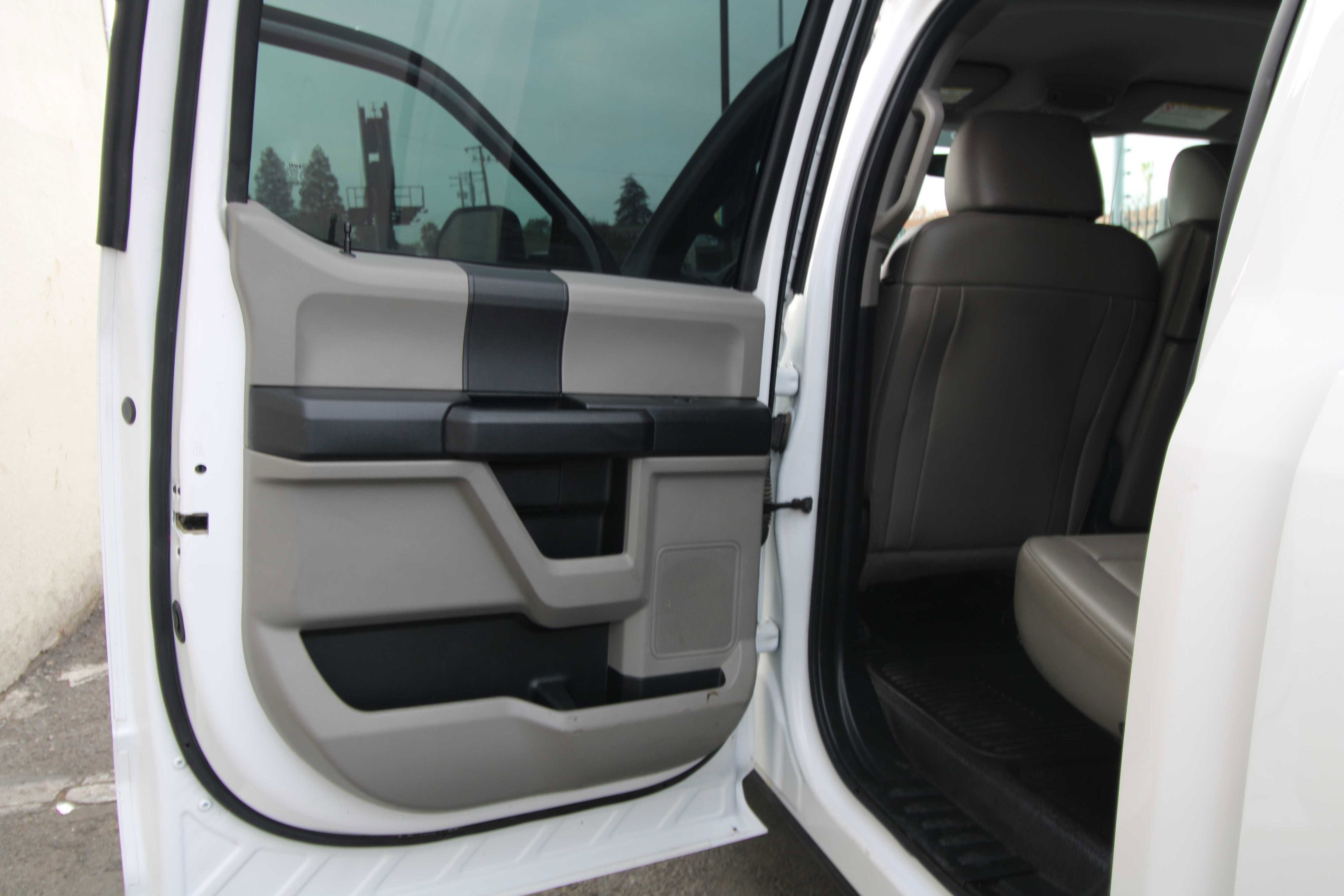 Used 2019 Ford F250 XL w/ Power Equipment Group image 11