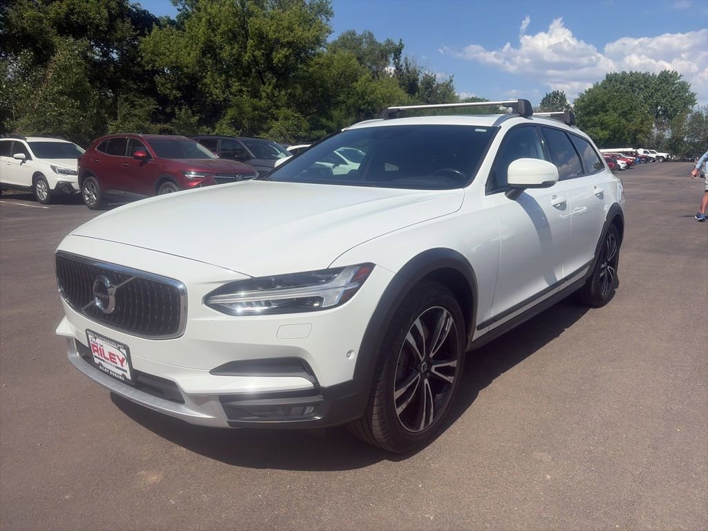 Used 2018 Volvo V90 T5 Cross Country w/ Convenience Package AWD/4WD video 1
