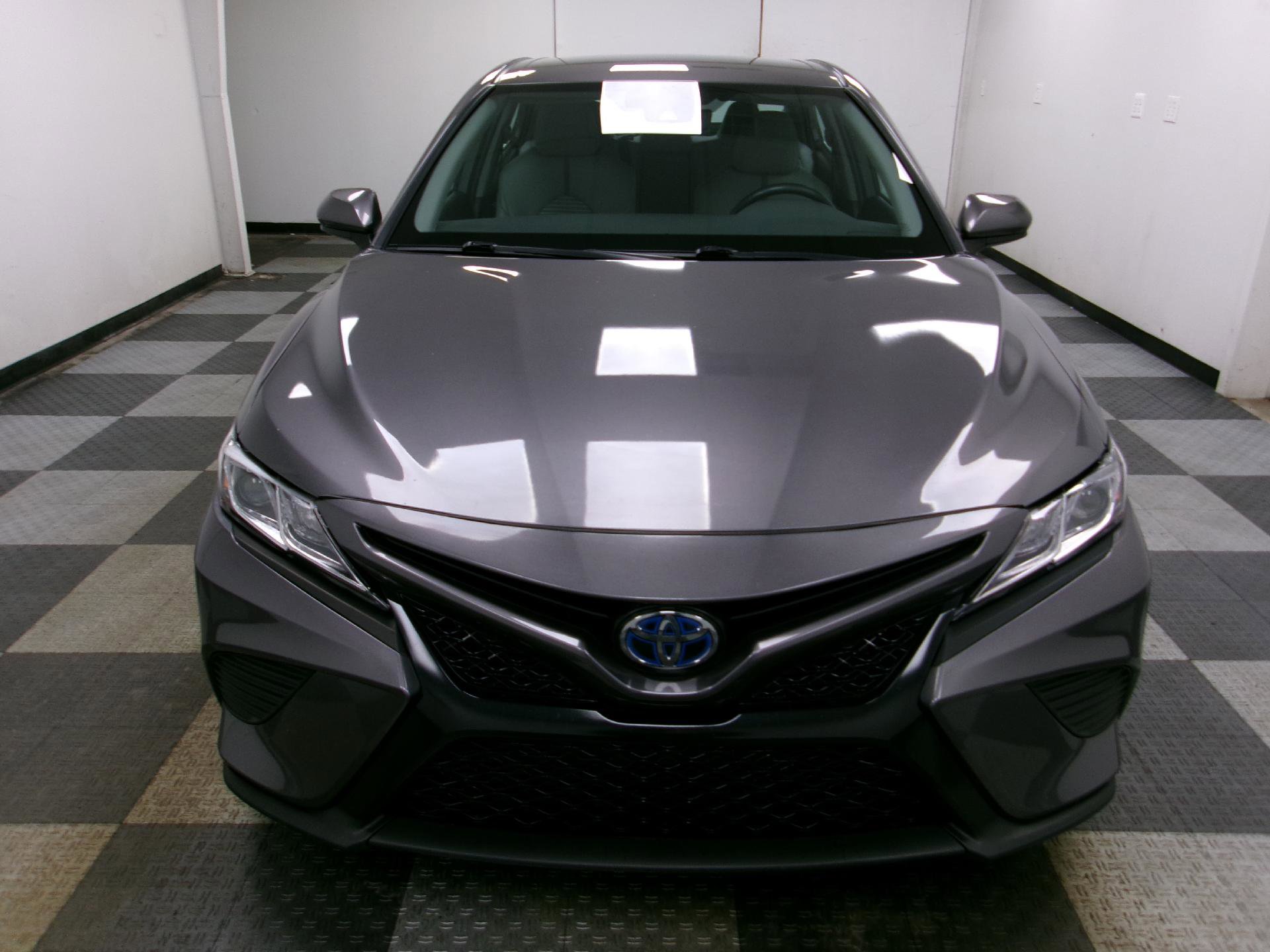 Used 2020 Toyota Camry SE image 13